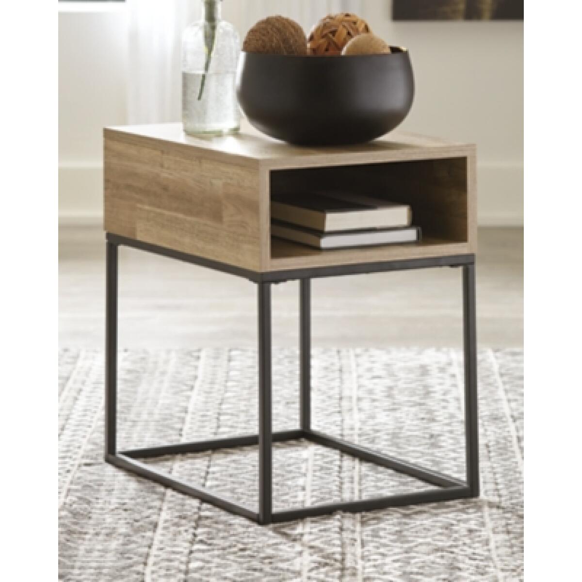 Gerdanet End Table End tables Ashley Furniture 13