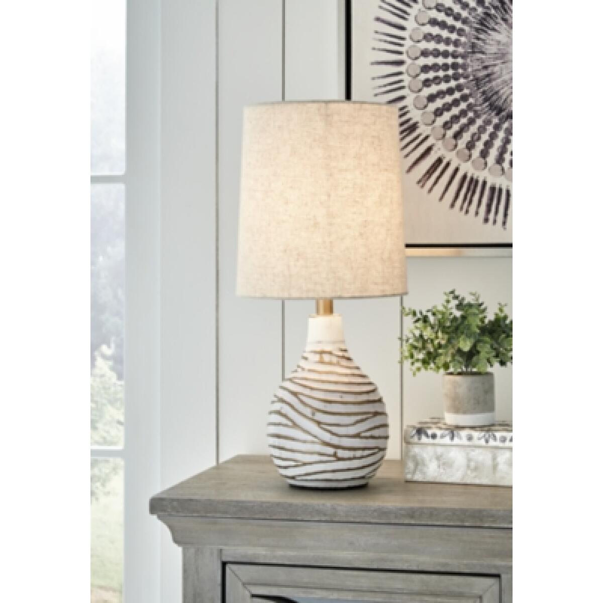 Aleela Table Lamp Lighting Ashley Furniture 10