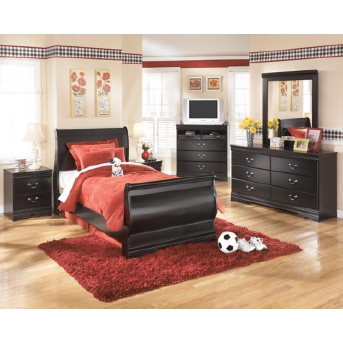 Huey Vineyard Dresser Dressers Ashley Furniture 9
