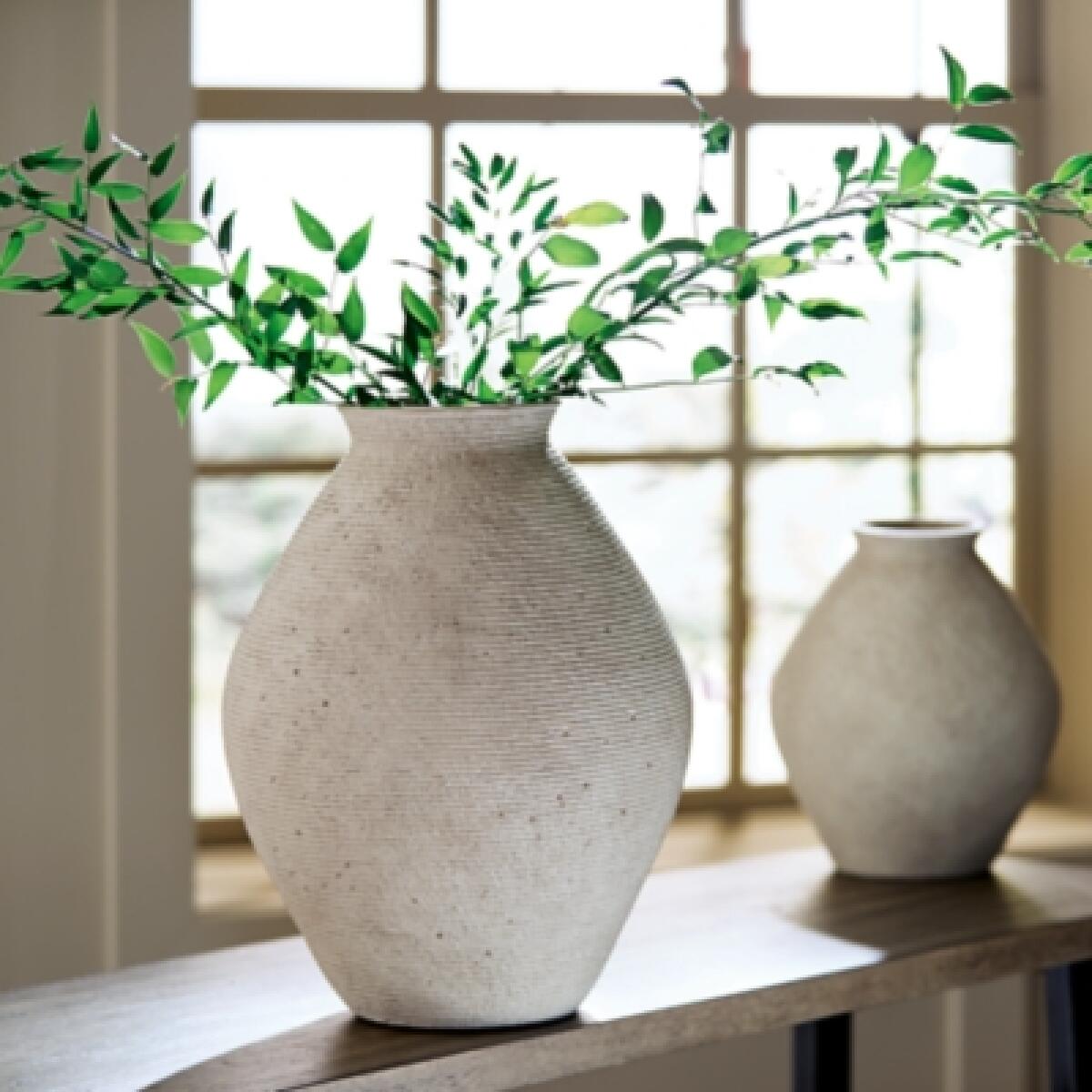 Hannela Vase Accents Ashley Furniture 6