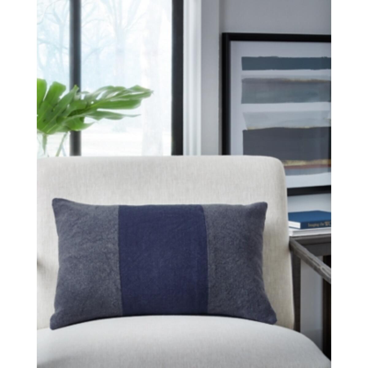 Dovinton Pillow Accent Pillows Ashley Furniture 9
