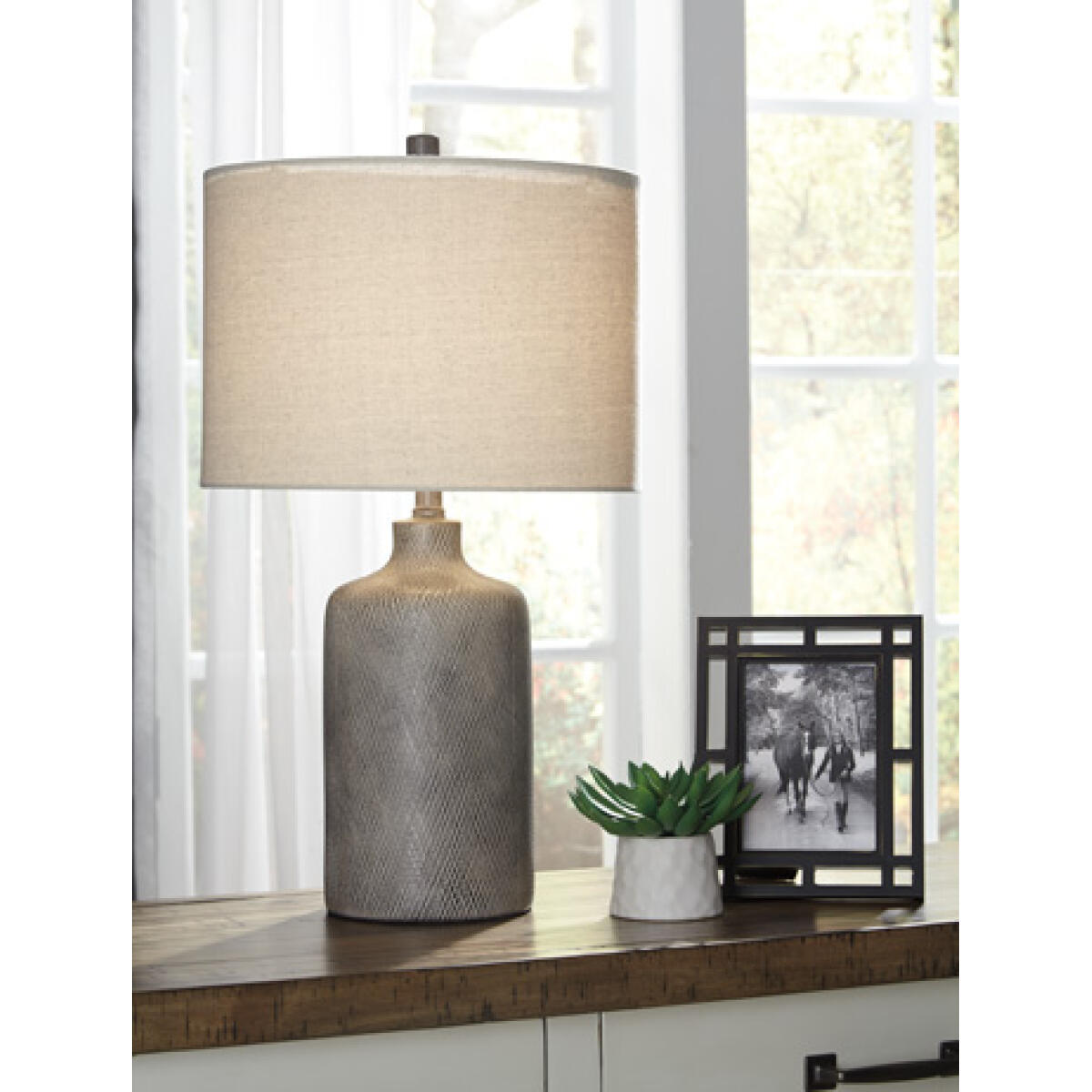Linus Table Lamp Lighting Ashley Furniture 6