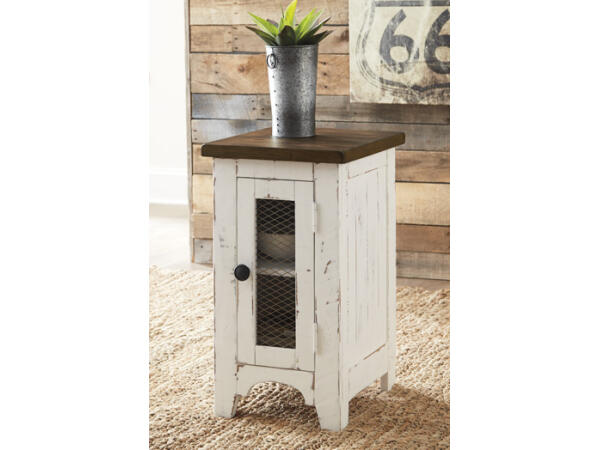 Wystfield Chairside End Table Chairside Tables Ashley Furniture