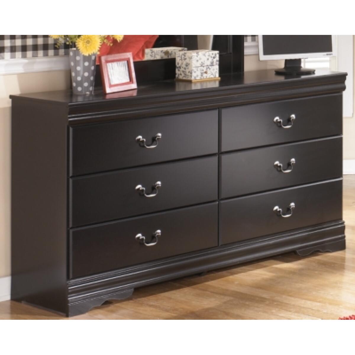 Huey Vineyard Dresser Dressers Ashley Furniture 8