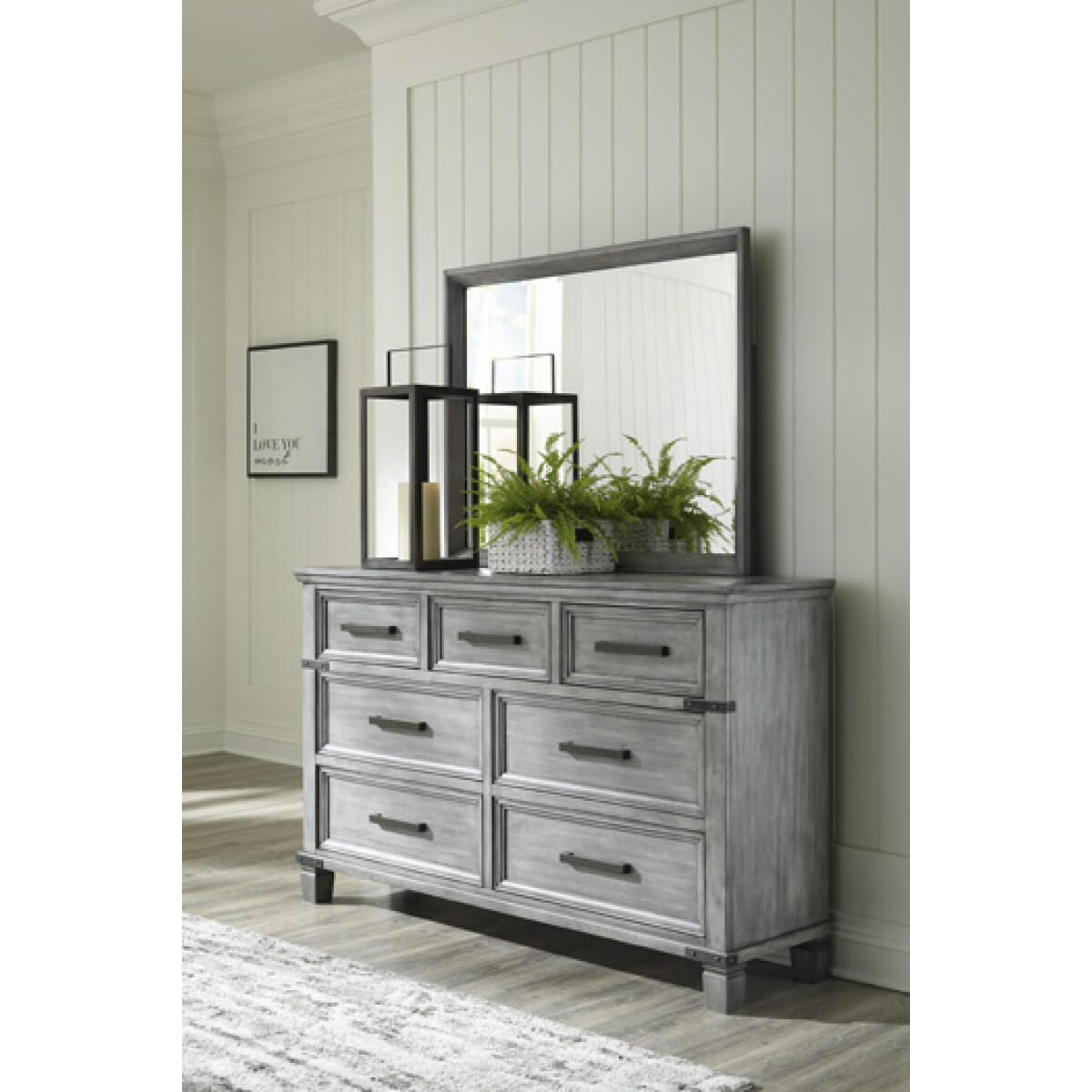 Russelyn Dresser and Mirror Dressers Ashley Furniture 8