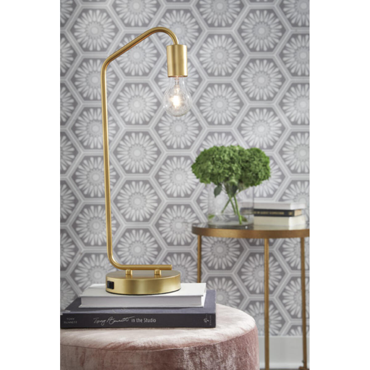 6d0d27f258cf2eec91282f3f20d5a11f Covybend Desk Lamp - Image 1