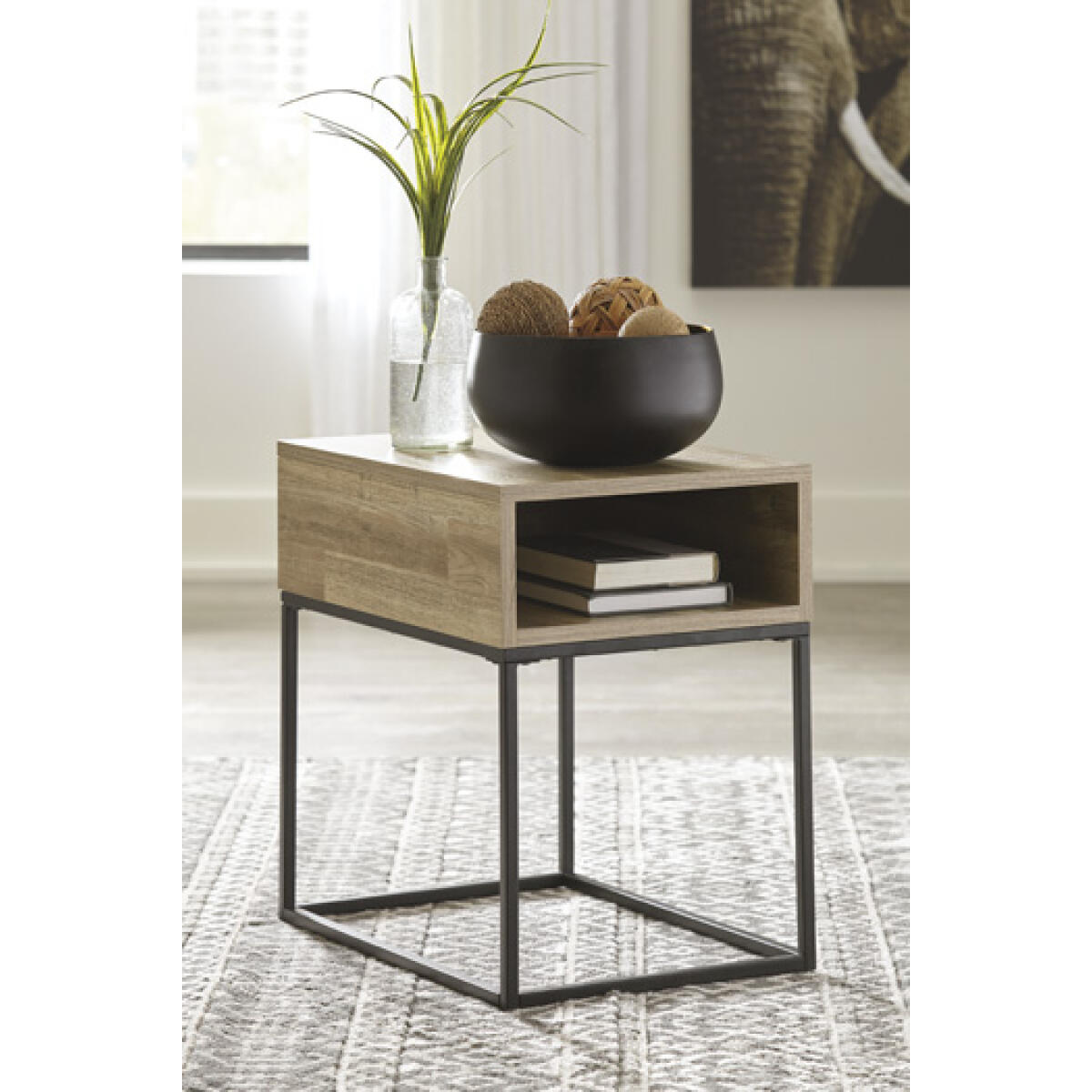 Gerdanet End Table End tables Ashley Furniture 11