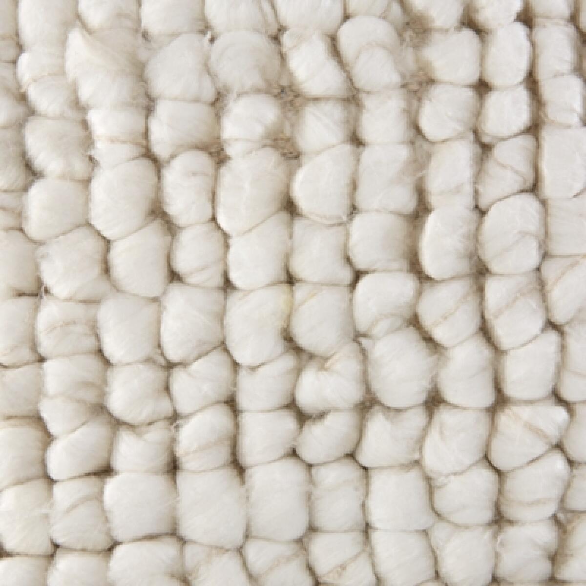 Aavie Pillow Accent Pillows Ashley Furniture 12