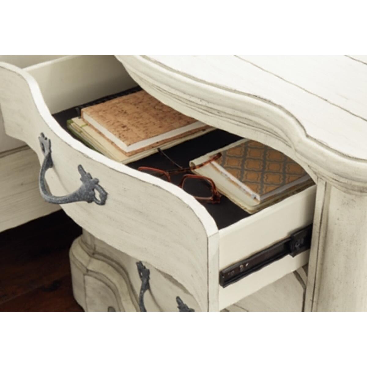 Arlendyne Nightstand Nightstands Ashley Furniture 26