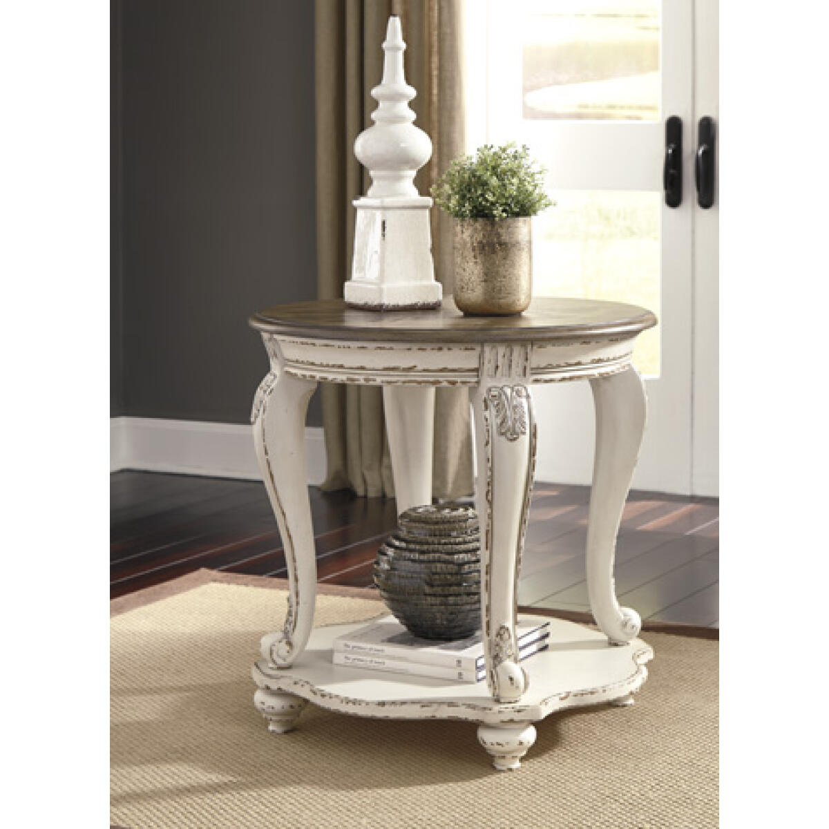773103157427f891c84c4880db452a53 Realyn End Table - Image 1