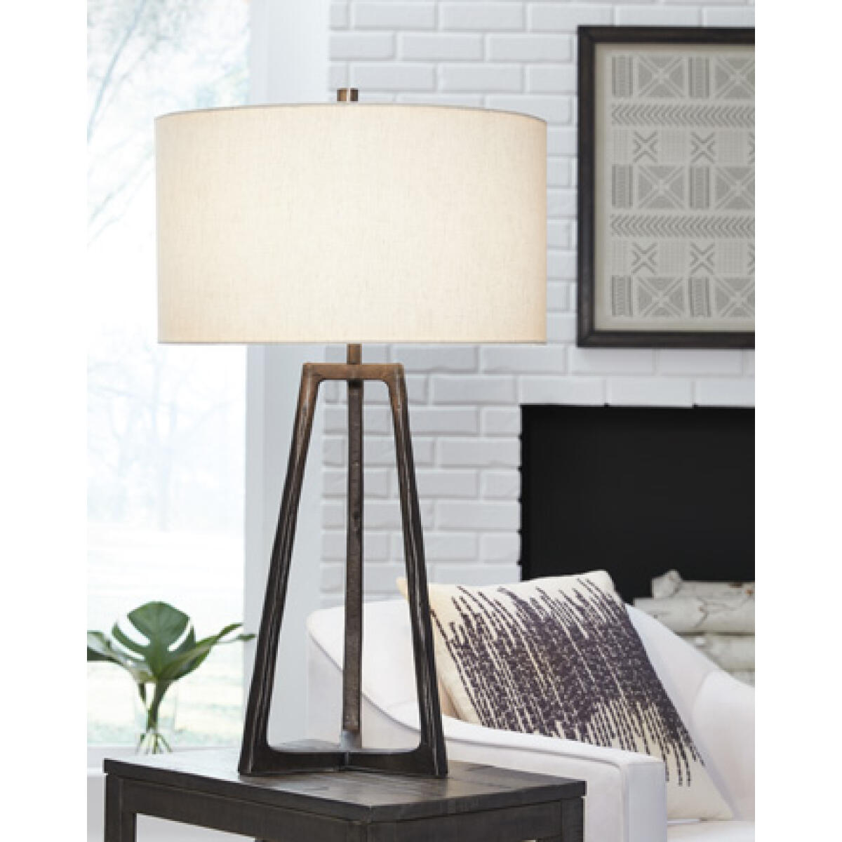 Ryandale Table Lamp Lighting Ashley Furniture 5
