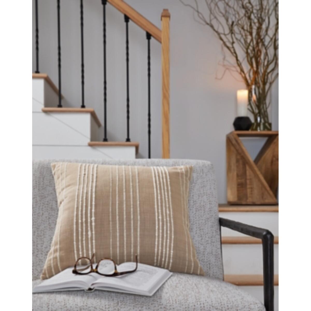 Benbert Pillow Accent Pillows Ashley Furniture 9