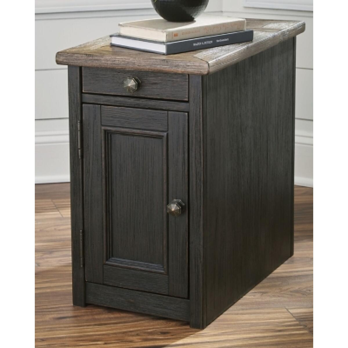 Tyler Creek Chairside End Table with USB Ports & Outlets Chairside Tables Ashley Furniture 17