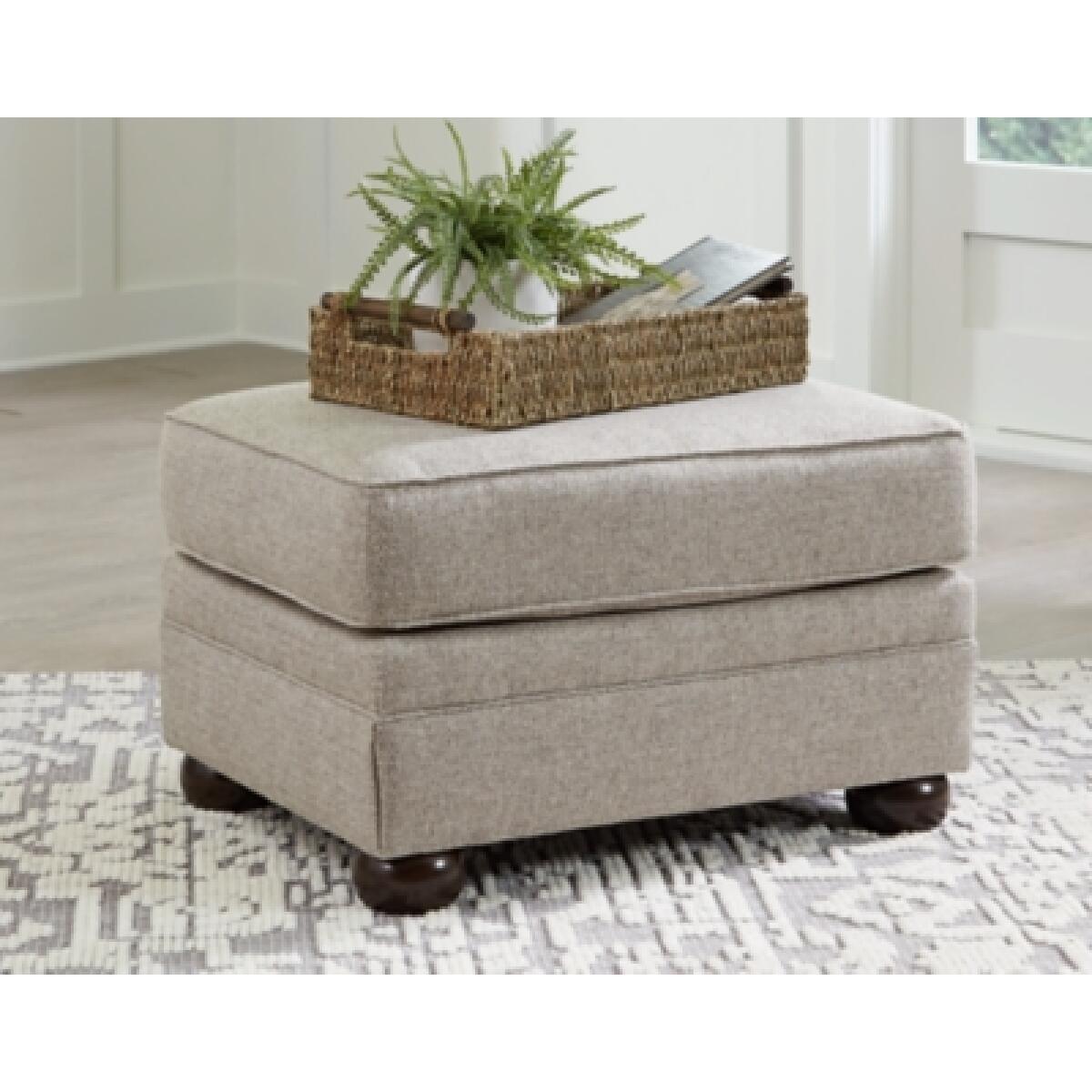 Gaelon Ottoman Ottomans & Poufs Ashley Furniture 10
