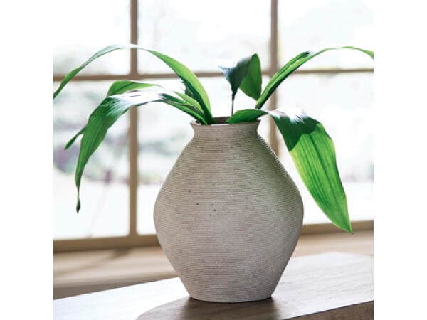 Hannela Vase Accents Ashley Furniture